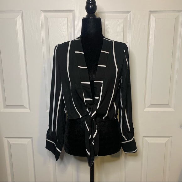 PrettyLittleThing Tops - PrettyLittleThing Monochrome Blouse